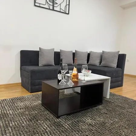 Jovana Apartament *